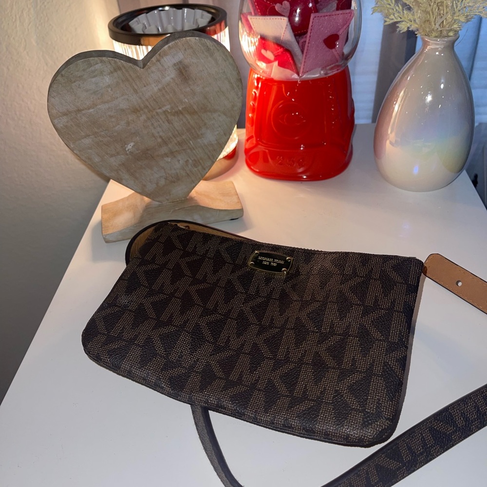 🤎MICHAEL KORS belt bag🤎